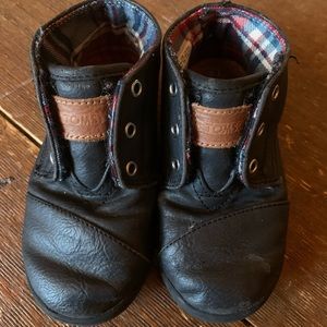 Toddler toms